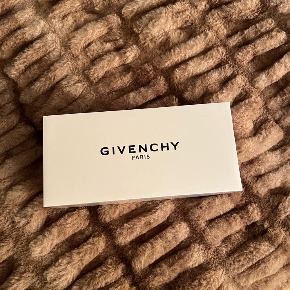 🎉BRAND NEW Givenchy sunglasses box